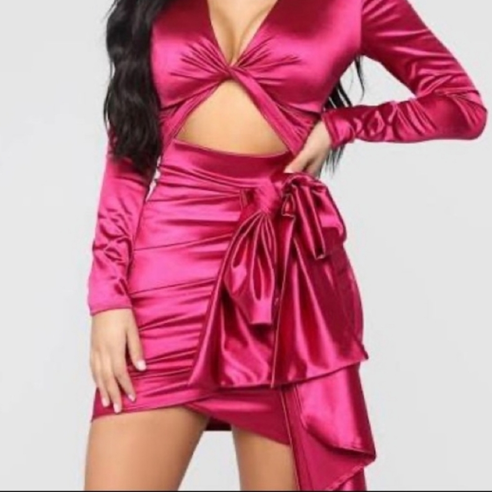 Fuchsia Kylie Jenner birthday dress replica